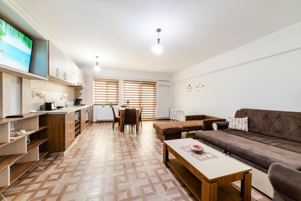 Derya Suites - Mamaia Nord Năvodari Exterior foto
